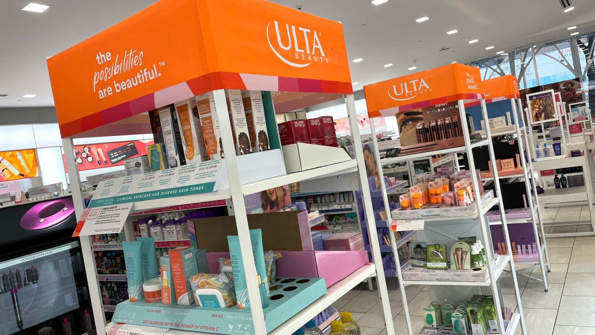 Cramer's Week Ahead: Ulta Has the Best Chance of 'Roaring Higher' During Light Earnings Week – NBC New York - Vimarsana News