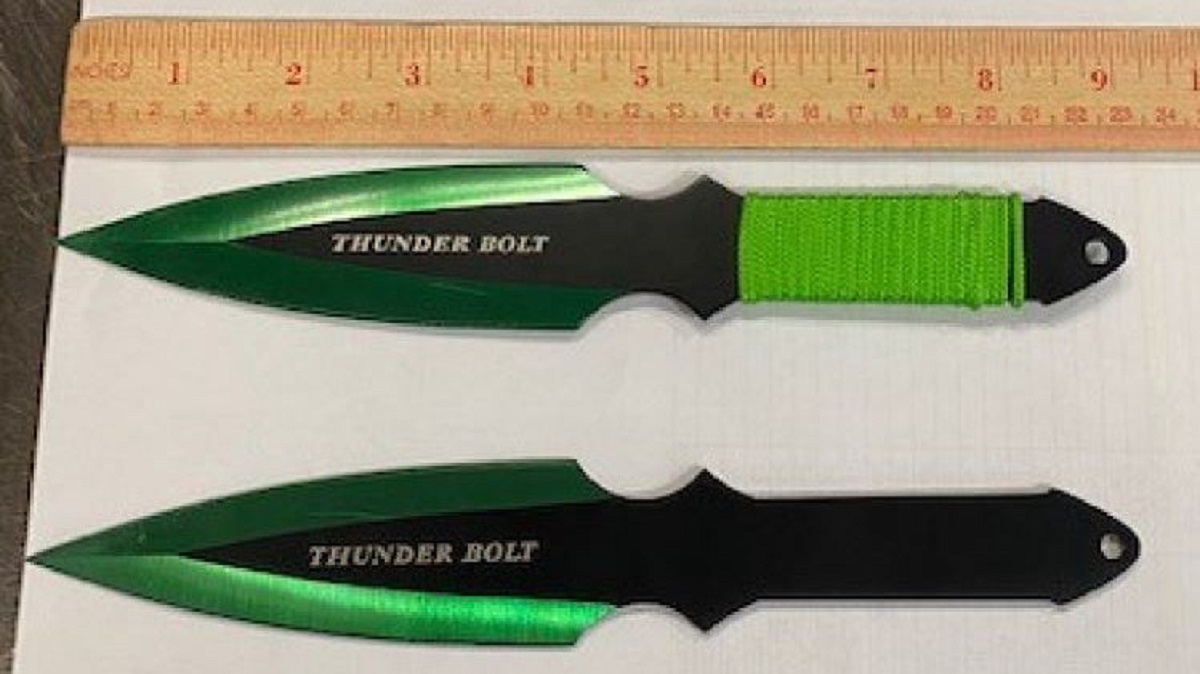 A Flying No No Tsa Discovers Double Edged Throwing Knives At Newark Airport Nbc New York