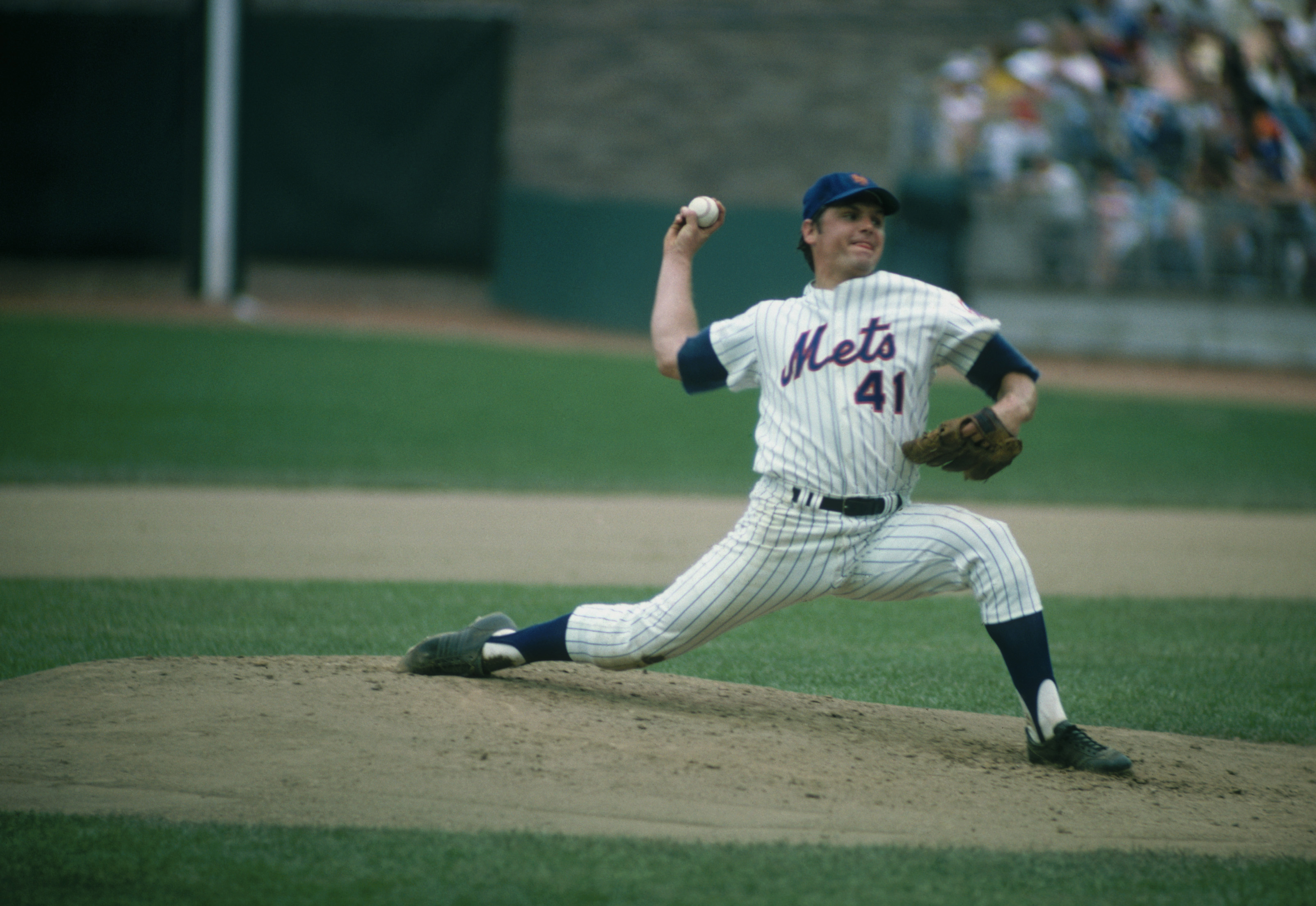 Tom Seaver, Heart and Mighty Arm of Miracle Mets, Dies at 75