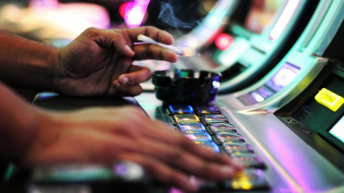 Atlantic City, NJ, Casino Smoking Ban May Cost 2,500 Jobs Report NBC