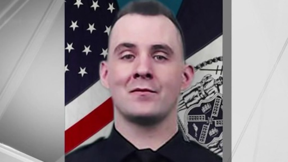 No Charges Filed Against NYPD Officers in Friendly Fire Death of Det ...