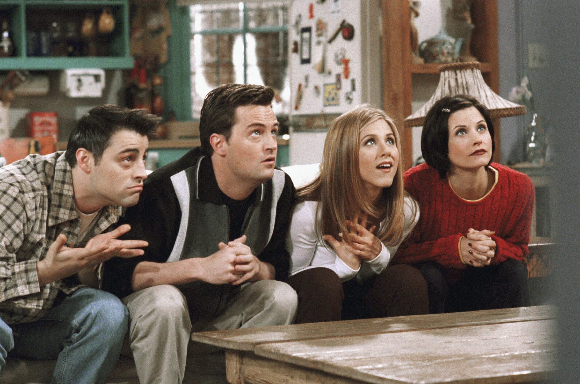 You Can Now Stay At The 'Friends' New York City Apartment For $19.94 Per  Night