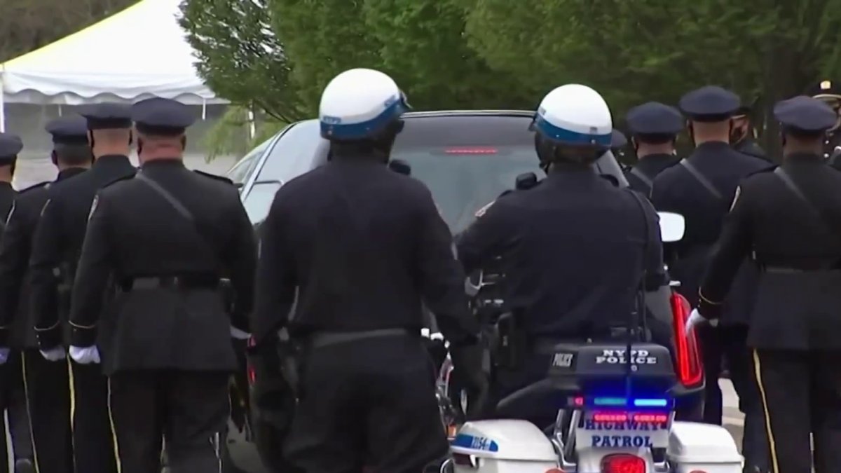 Hundreds Pay Respects to NYPD Officer Killed in Hit-And-Run – NBC New York