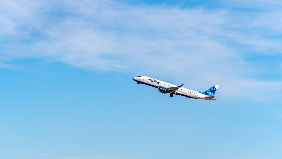 JetBlue - We released our new NY Jets paint scheme with