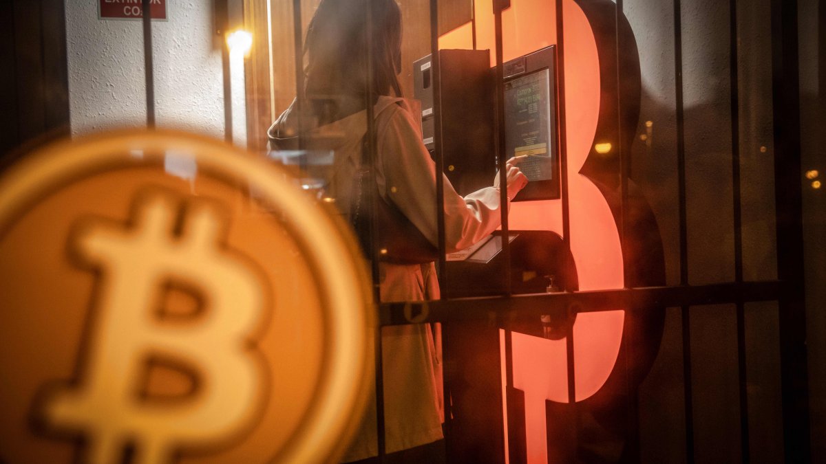 First U.S. Bitcoin Futures ETF Launches. Strategist Behind It on What's Next - Vimarsana News