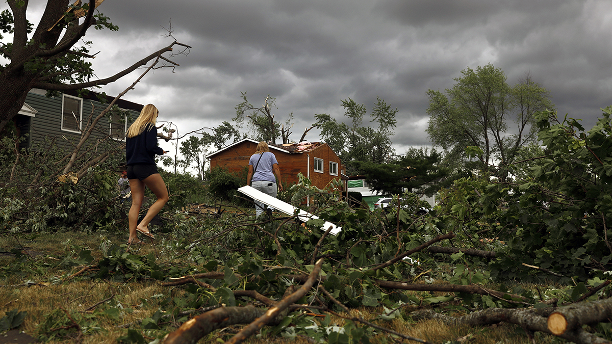 ‘Extremely Dangerous’ Tornado Sweeps Through Chicago Suburbs, Causing ...