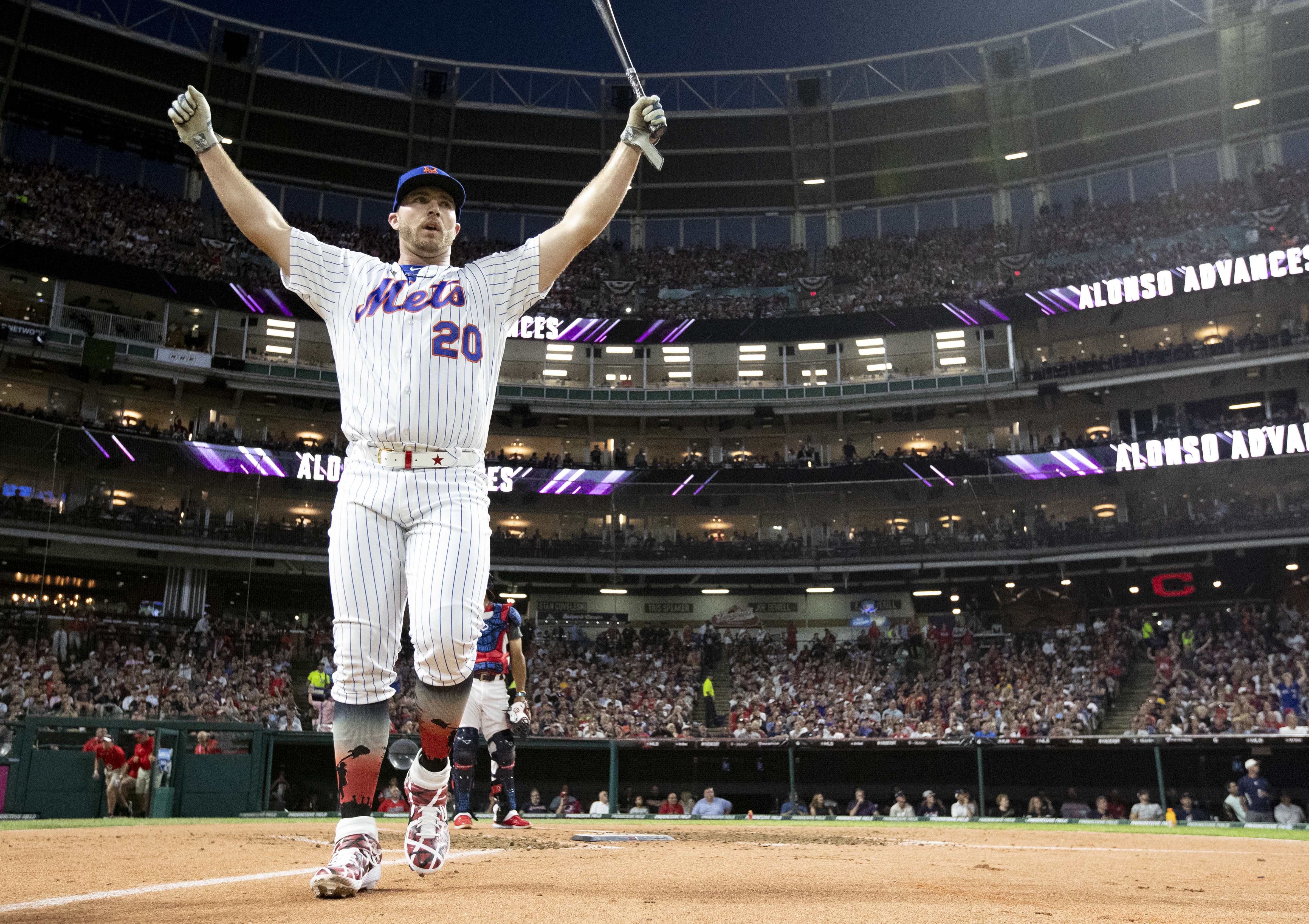 Pete Alonso defends Home Run Derby title