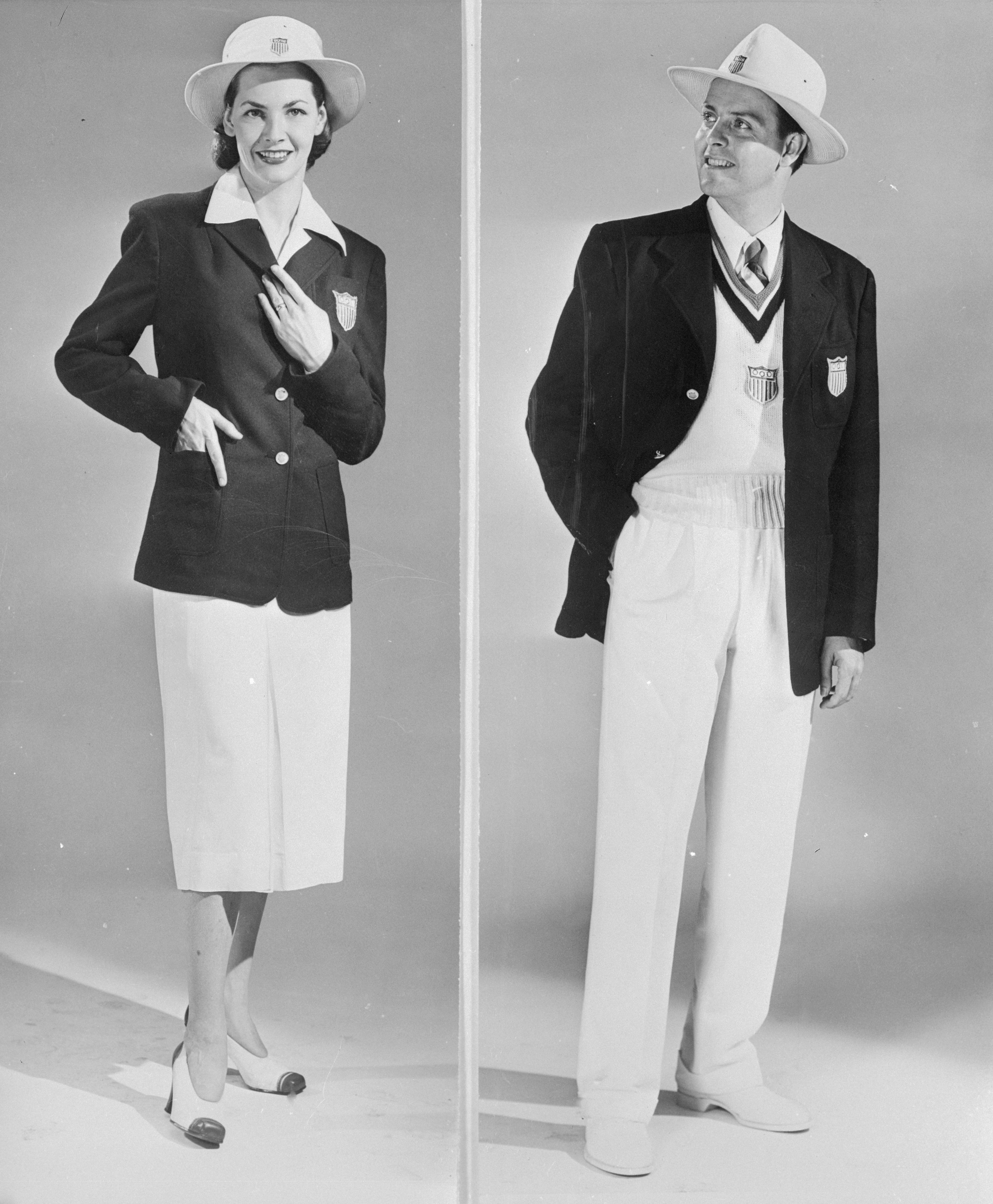 hier zijn de officiële uniformen die zullen worden gedragen door de mannen en vrouwen van de Amerikaanse Olympische teams wanneer de 1948 olympiade opent in Engeland.