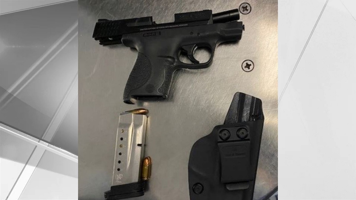 TSA Man Who He Was Carrying Loaded Gun Arrested at Newark
