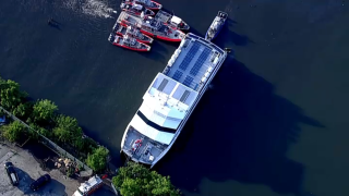 A Seastreak ferry ran aground in Brooklyn with over 100 passengers and crew on board.