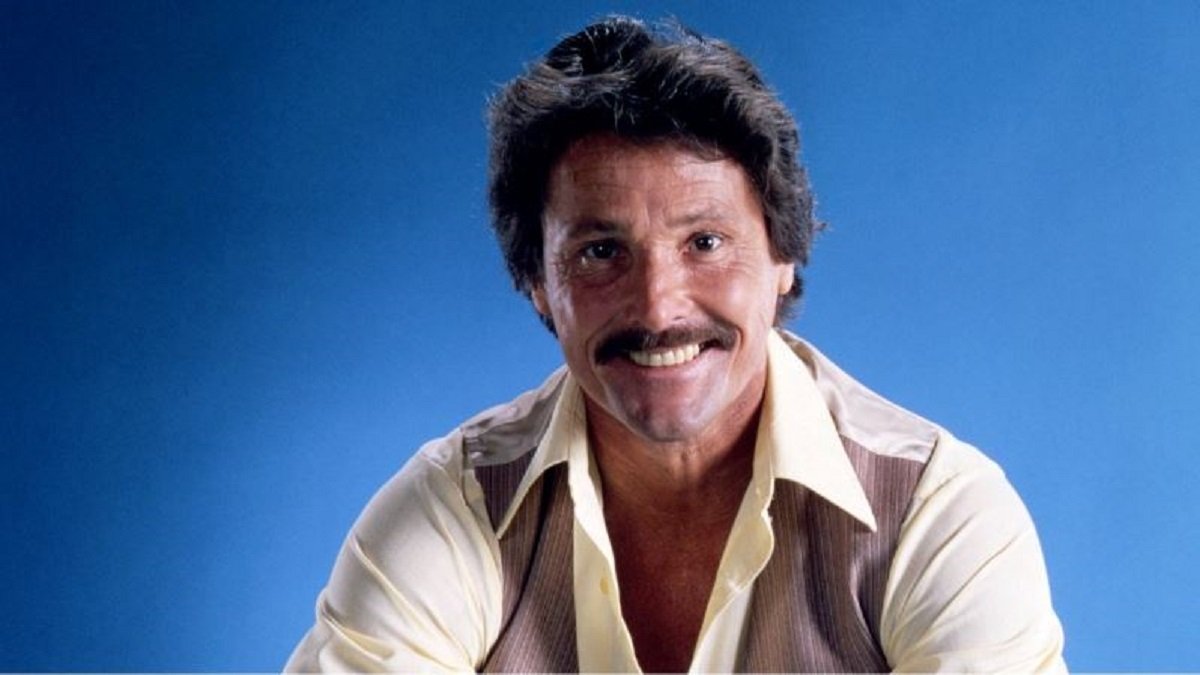 'Laredo' Actor William Smith Dies; Played Cowboys, Brawlers – NBC New York - Vimarsana News