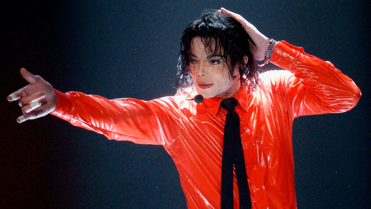 Известная поп музыка. Майкл Джозеф Джексон. Майкл Джексон 1985. Майкл Джексон фото. Майкл Джозеф Джексон 2009.
