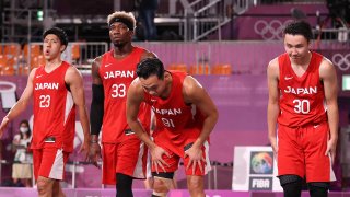 Japanese players bow after loss in 3x3 basketball