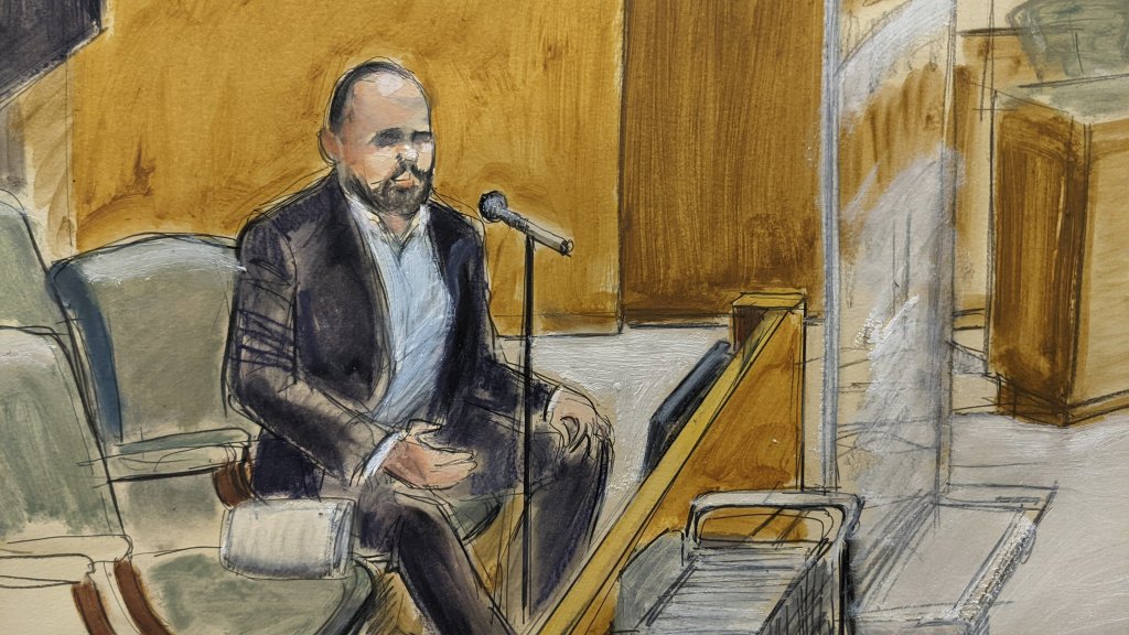 In this courtroom artist's sketch, former R. Kelly employee Tom Arnold testifies