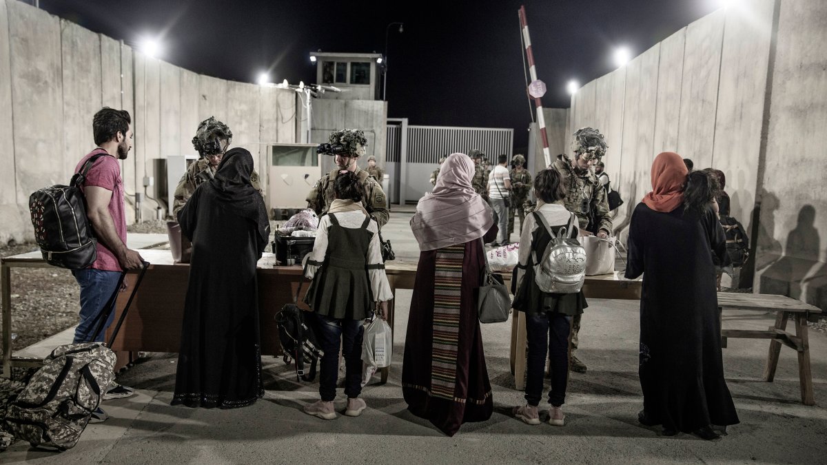 GOP Rift Widens Amid Growing Hostility to Afghan Refugees - Vimarsana News