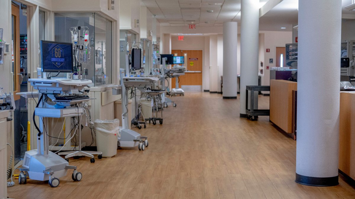 Louisiana Hospitals Brimming With Virus Patients Face Ida - Vimarsana News
