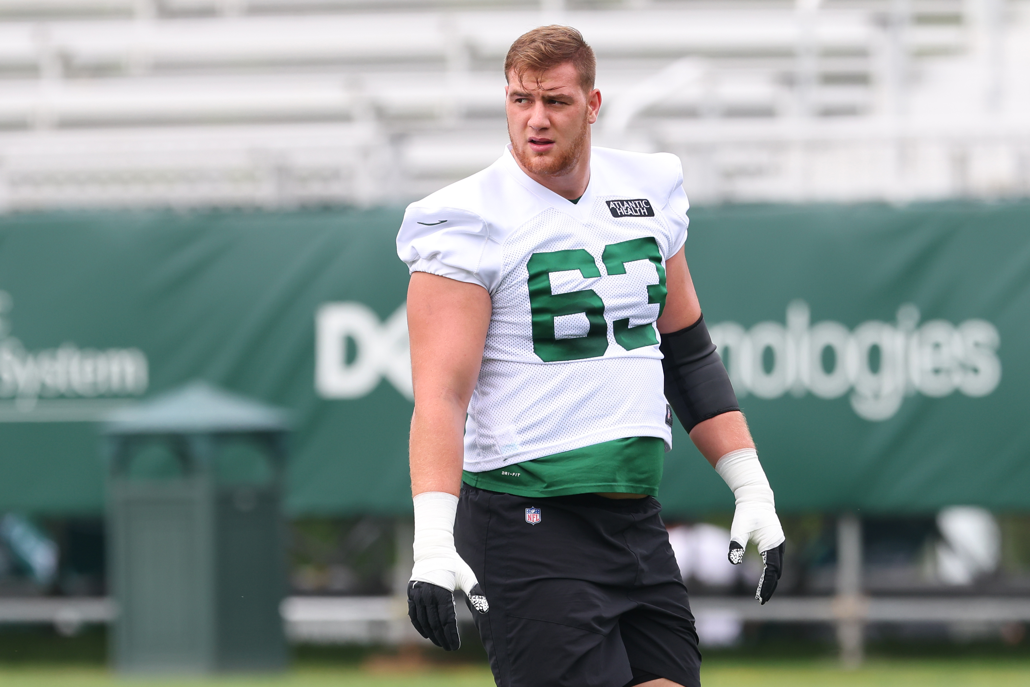 Jets' Hermanns Living NFL Dream After Near-Death Staph Scare – NBC