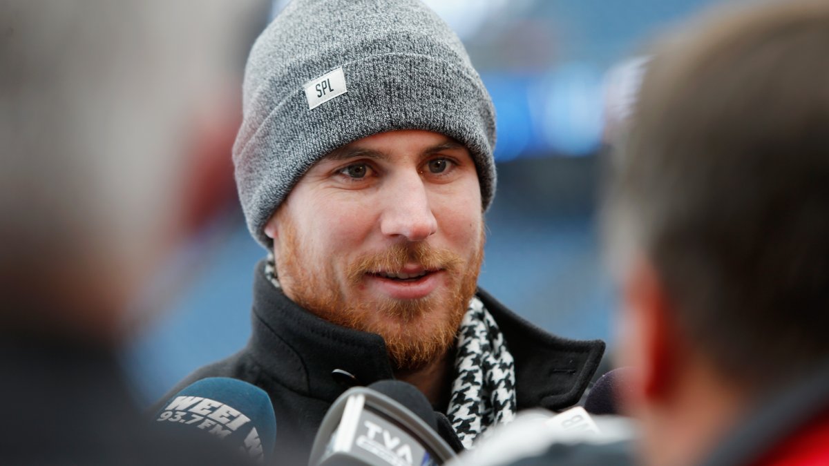 NHL Player Jimmy Hayes’ Wife Mourns His Death in HeartWrenching(02)