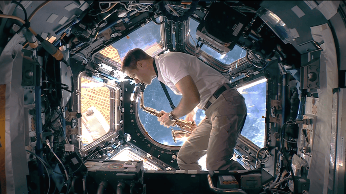 Astronaut Plays Sax from Space During Tokyo Olympics Closing Ceremony ...