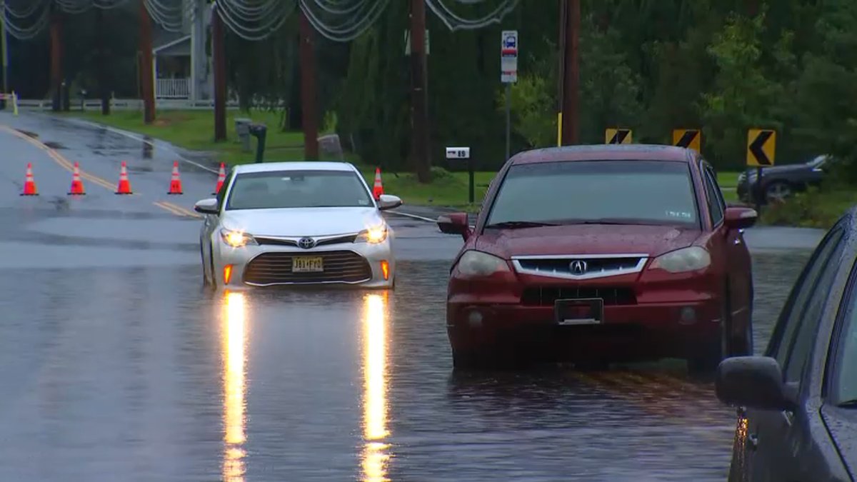 Drivers Rescued From Flooded Cars as Henri Gives NYC Rainiest Hour in History NBC New York