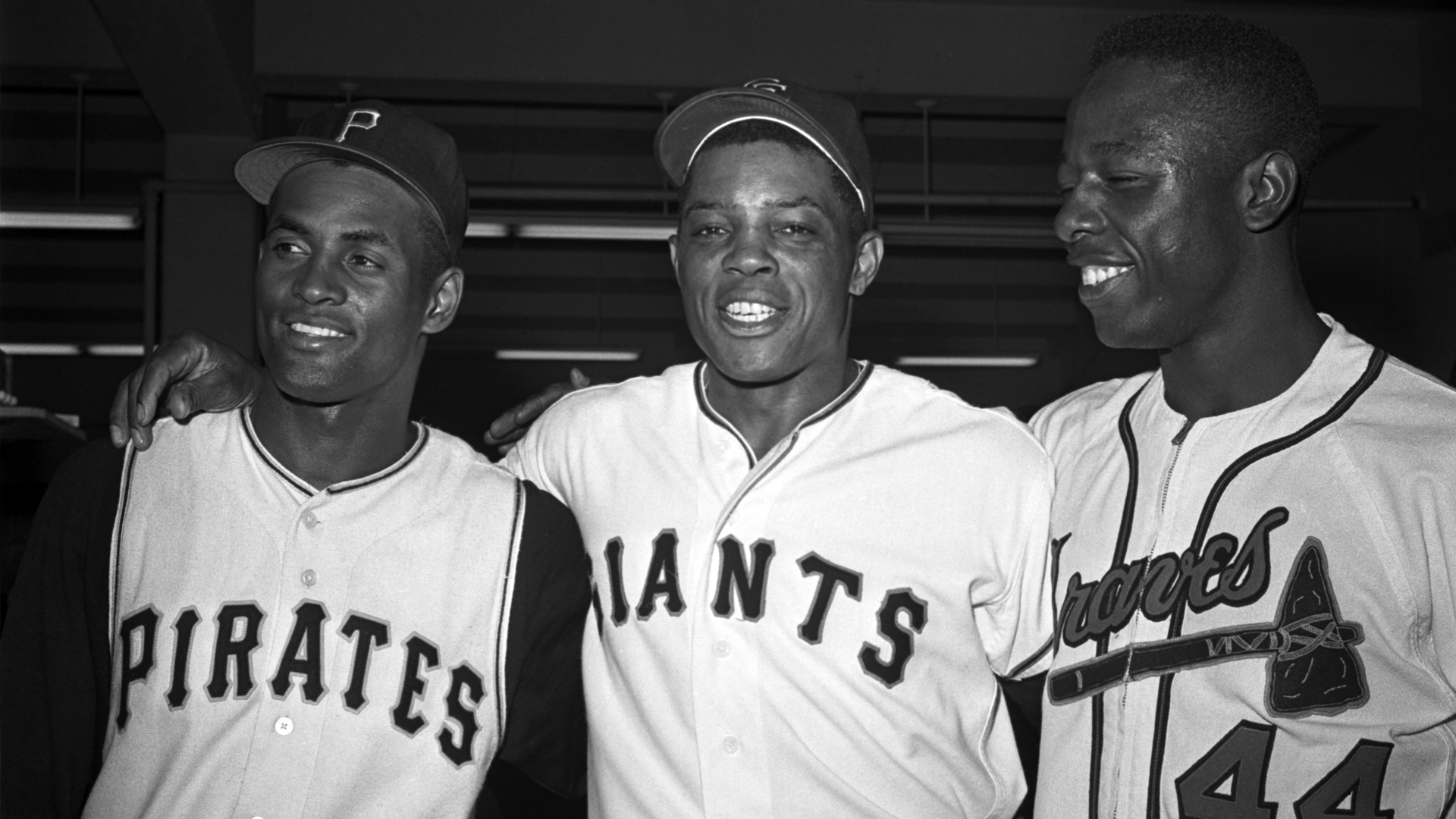 Clemente elected to Hall of Fame only months after crash