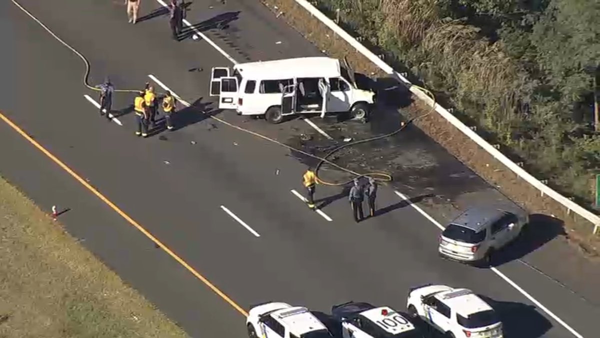 Man Killed, 13 Hurt When Van Overturns on New Jersey Highway – NBC New York