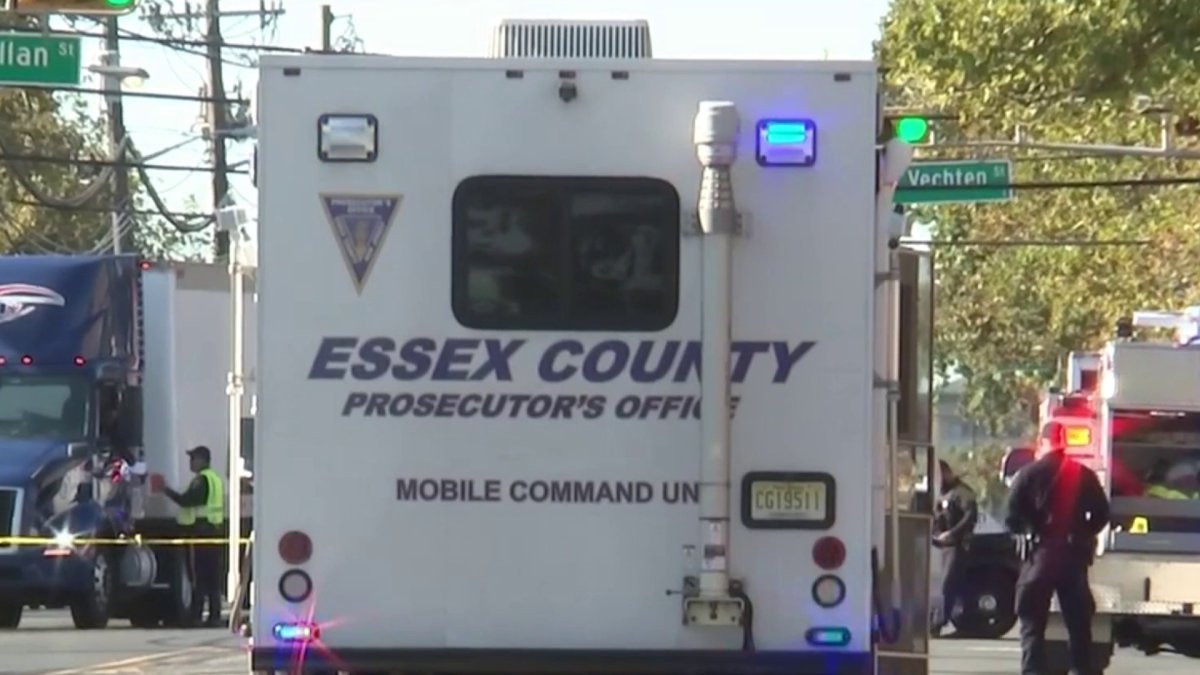 Deadly Shooting And Car Crash In Newark – NBC New York