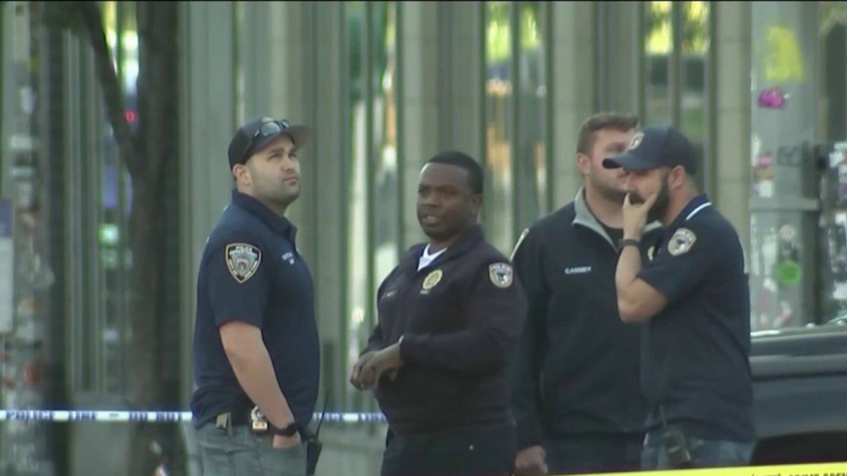Man Arrested For Threatening People With Knives – NBC New York