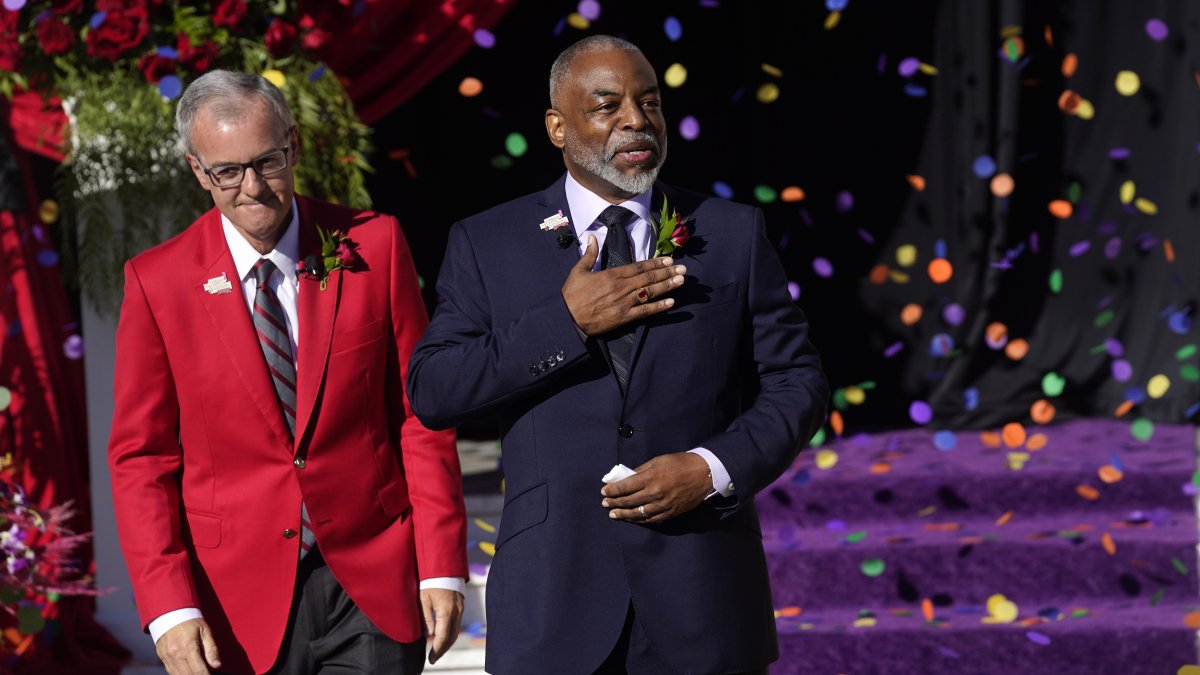 LeVar Burton Is 2022 Rose Parade Grand Marshal - Vimarsana News