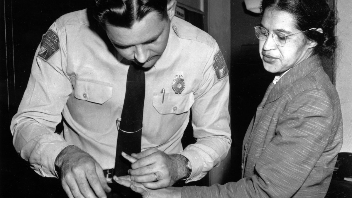 Bid Considered to Wipe Alabama Arrest Records of King, Parks - Vimarsana News