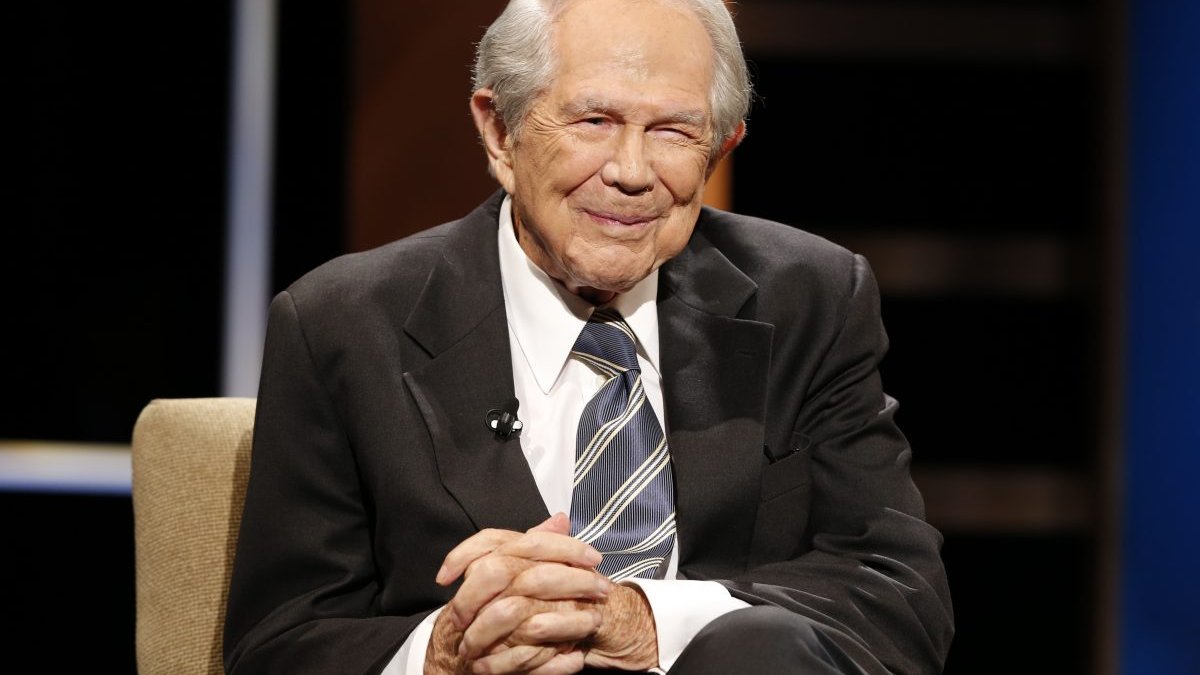 Pat Robertson, '700 Club' host and Christian Coalition founder, Dies at 93 – NBC New York - Vimarsana News