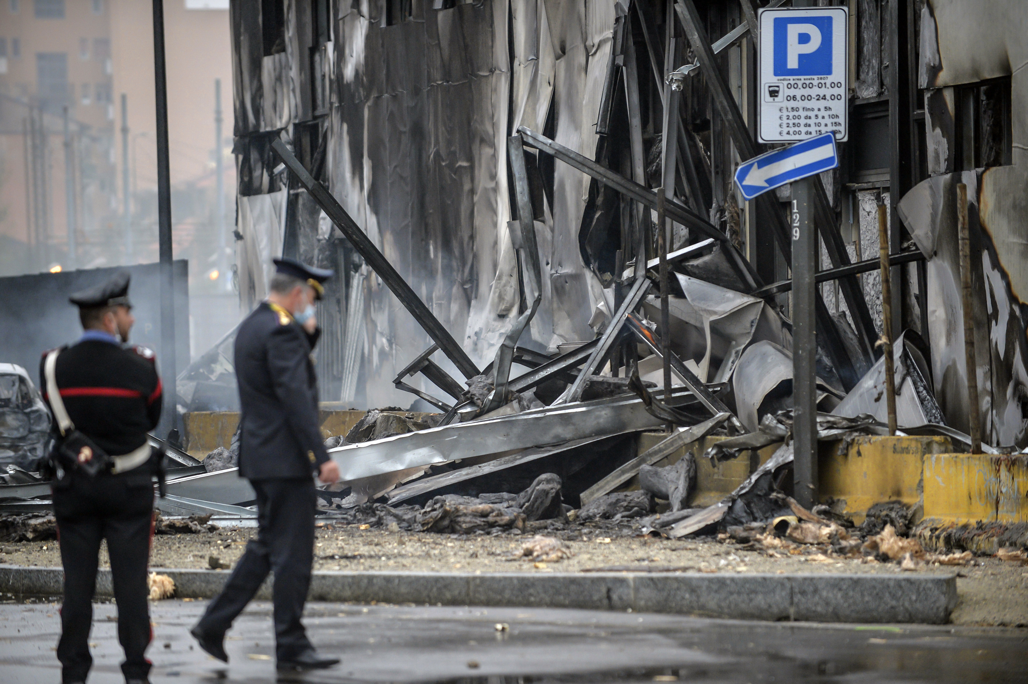 Small Plane Crashes Into Building in Italy; 8 Reported Dead – NBC New York - Vimarsana News