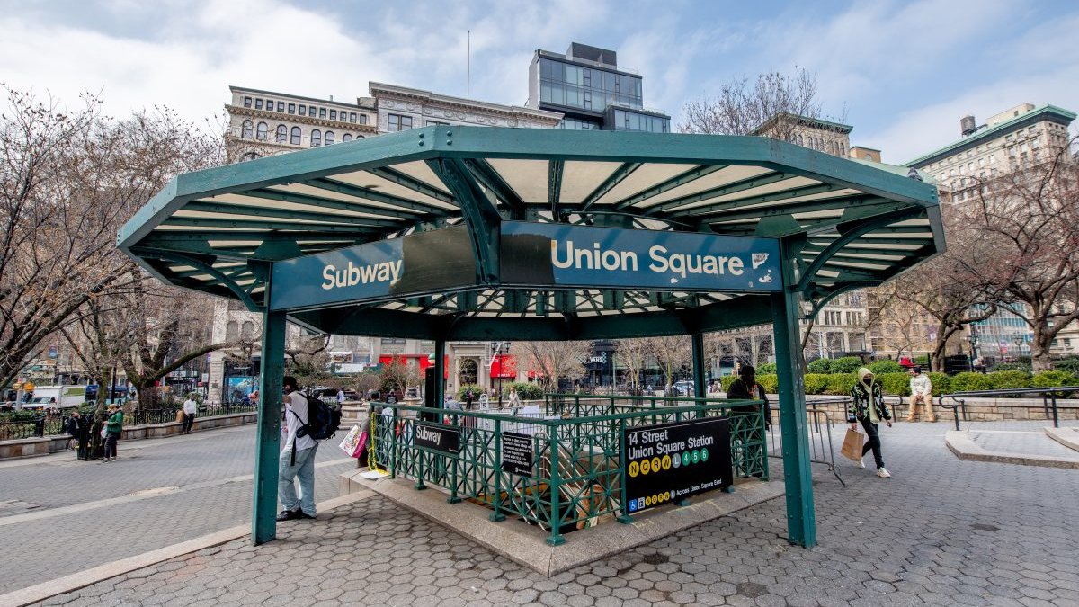 Union Square: Man and Woman Slashed on L Line Subway Platform – NBC New ...
