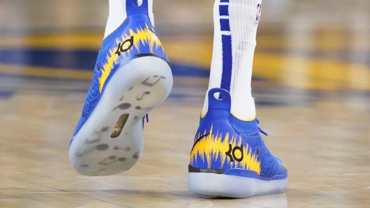 Which NBA Players Have Signature Shoe Deals? - Vimarsana News