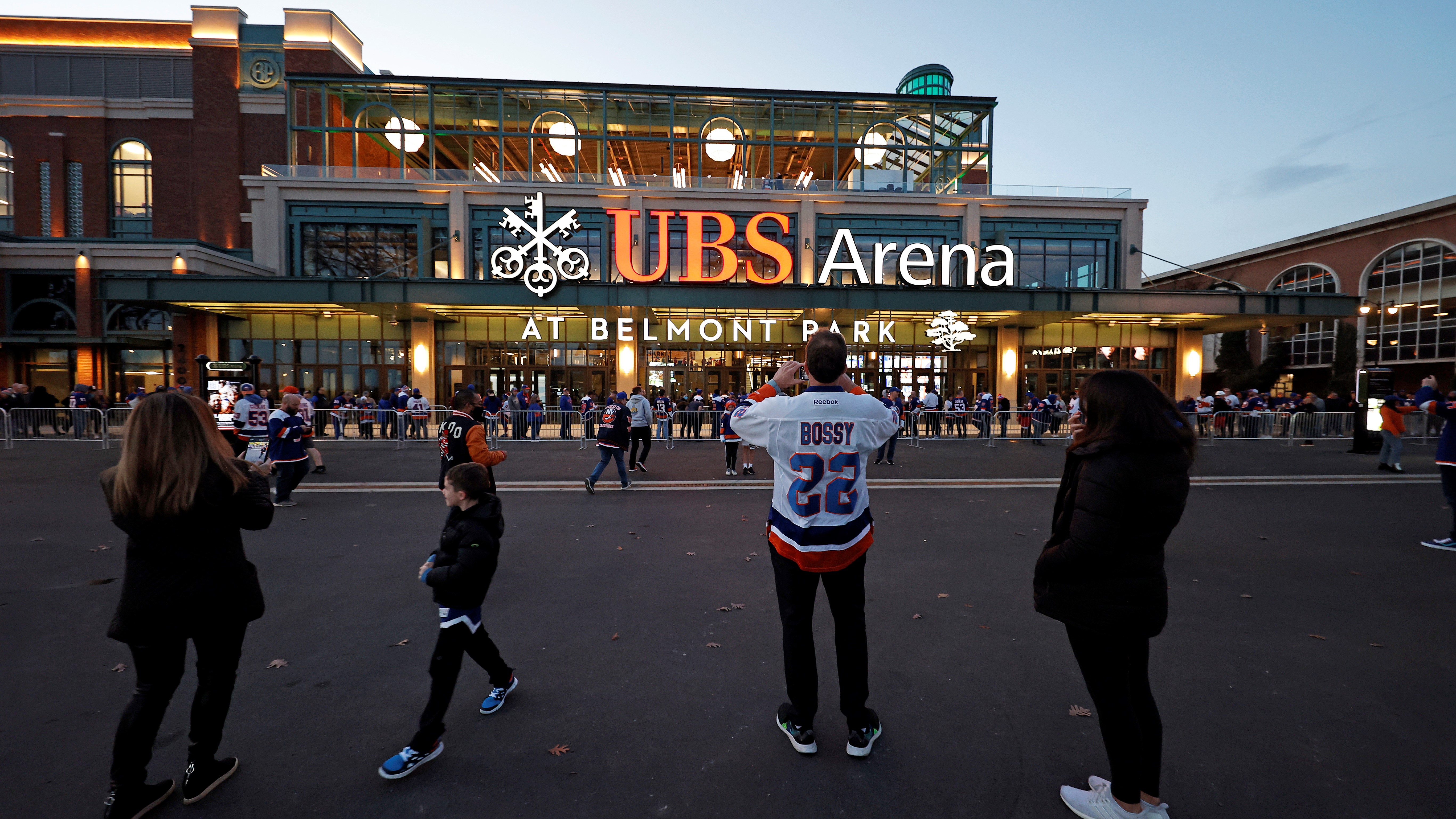 New York Islanders: Barclays Center fight changes alcohol policy - Sports  Illustrated