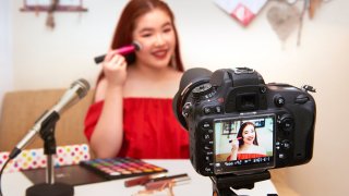 ‘I Can’t Believe You’re Allowed to Do That’: Meet the Companies Encouraging Side Hustles