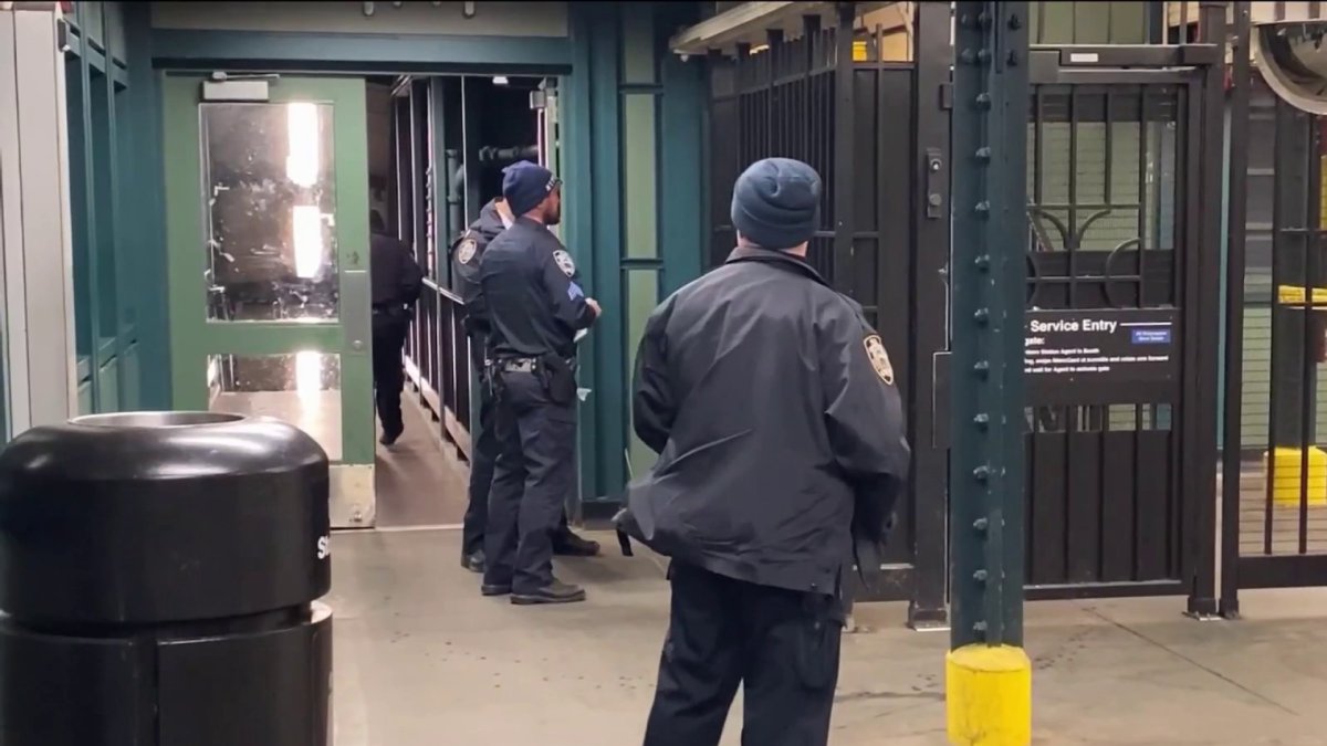 Man Stabbed to Death in NYC Subway Station – NBC New York