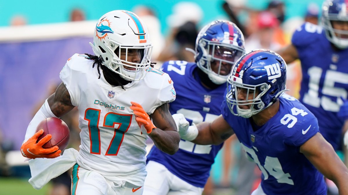 Streak continues: Tua, Dolphins hold off Giants, win 20-9 - The San Diego  Union-Tribune