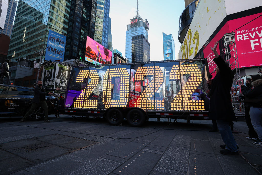 29 Mayor Bloomberg Visits Forever 21 New Times Square Location Stock  Photos, High-Res Pictures, and Images - Getty Images