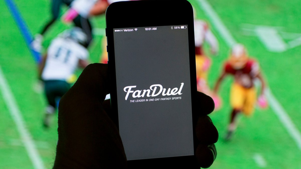 Tech, Gambling and Alcohol Helped the NFL Earn Almost $2 Billion in Sponsorships This Season - Vimarsana News