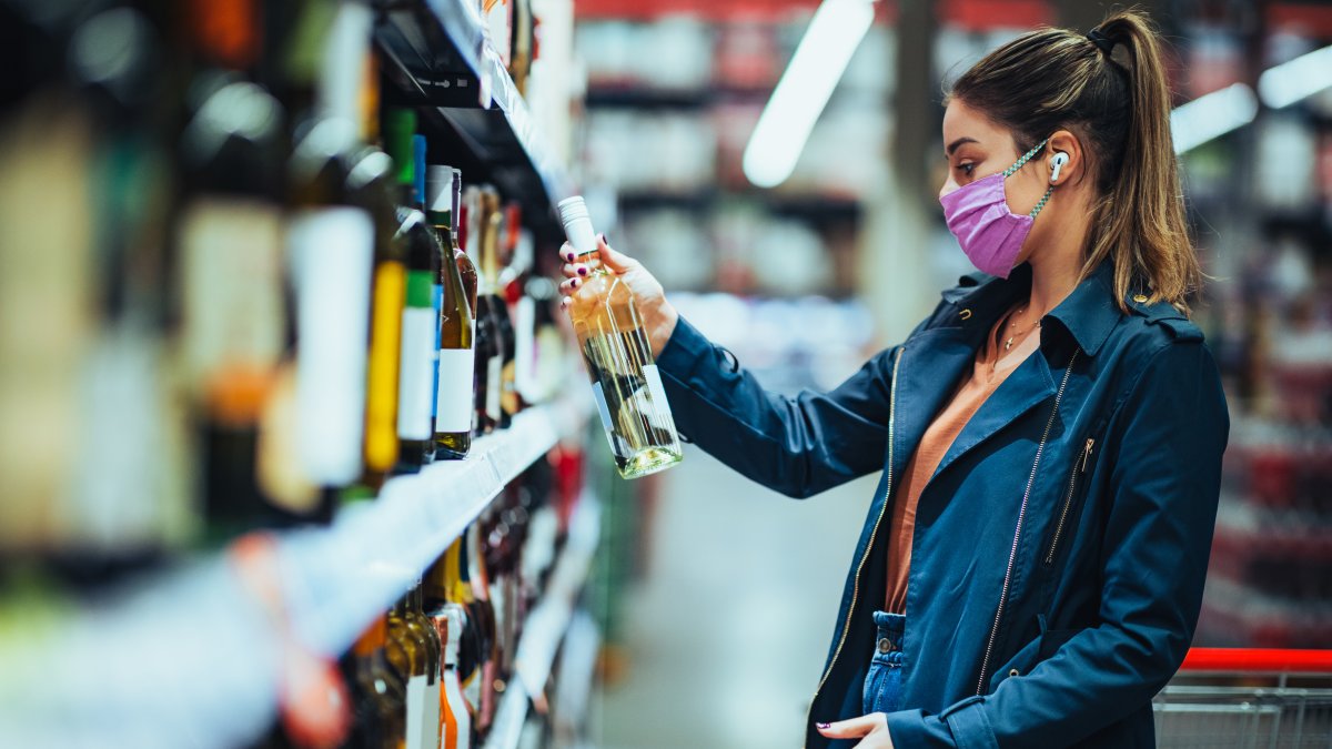 How to Let Dry January Help You Drink Less in 2022 – NBC New York - Vimarsana News