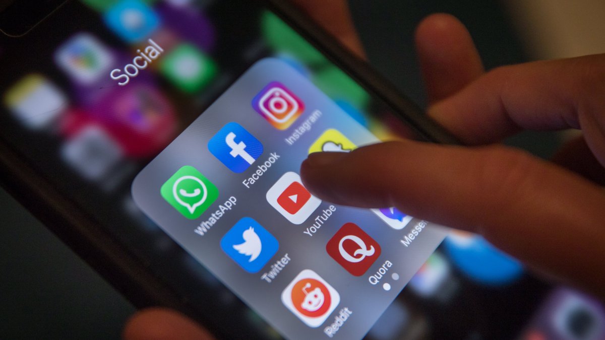 Kids Watching War on Social Media: What Parents Should Know – NBC New York - Vimarsana News