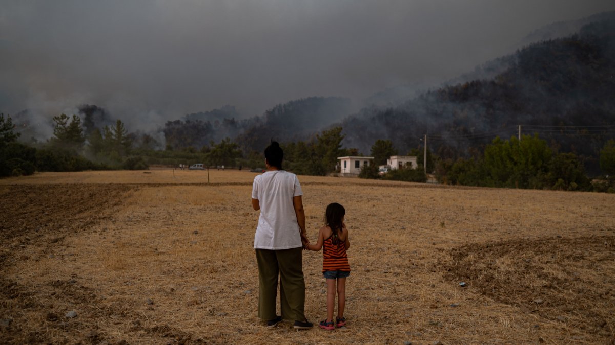 'Fossil Fuels Are Choking Humanity': Major UN Report Sounds the Alarm on Climate Impacts – NBC New York - Vimarsana News