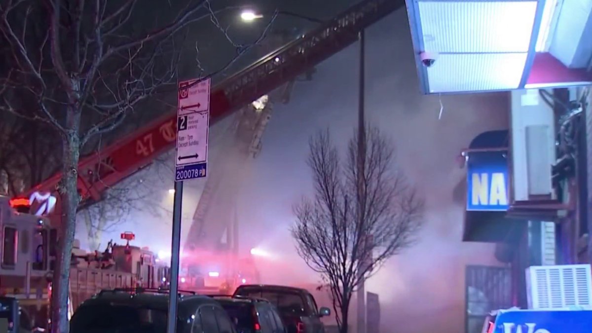 4-Alarm Fire Tears Through Bronx Supermarket – NBC New York