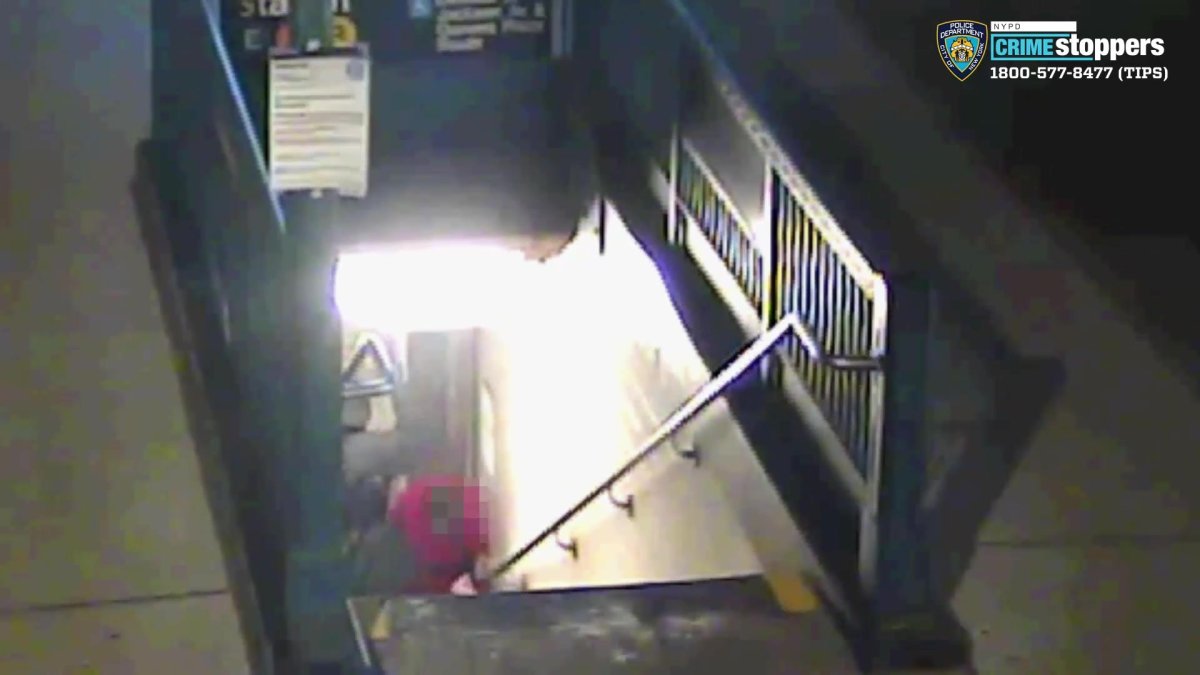 Woman Ambushed in Subway Hammer Attack – NBC New York