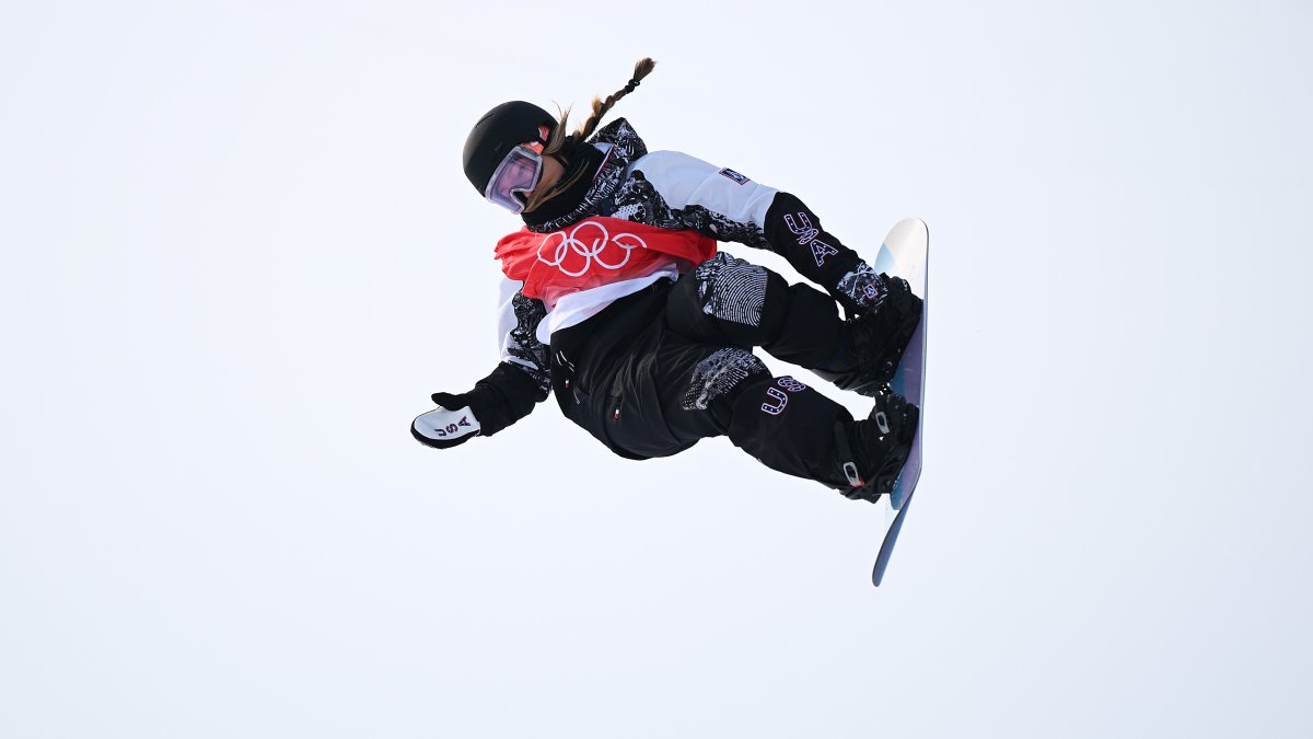 Chloe Kim Heads to Final in Snowboarding Halfpipe – Gadget Clock 2 Chloe Kim Heads to Final in Snowboarding Halfpipe – Gadget Clock