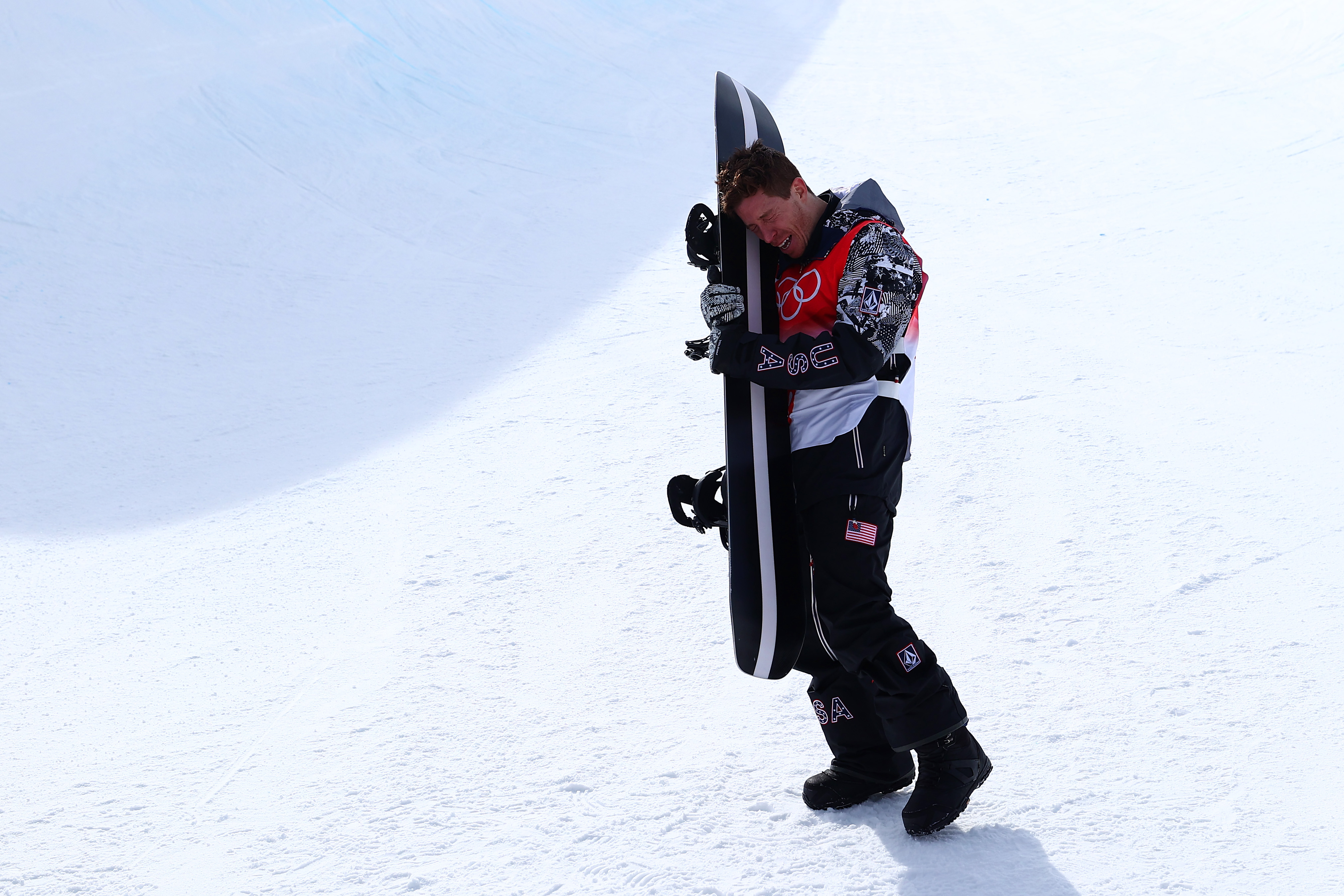 Shaun White rallies to side of physical therapist with cancer