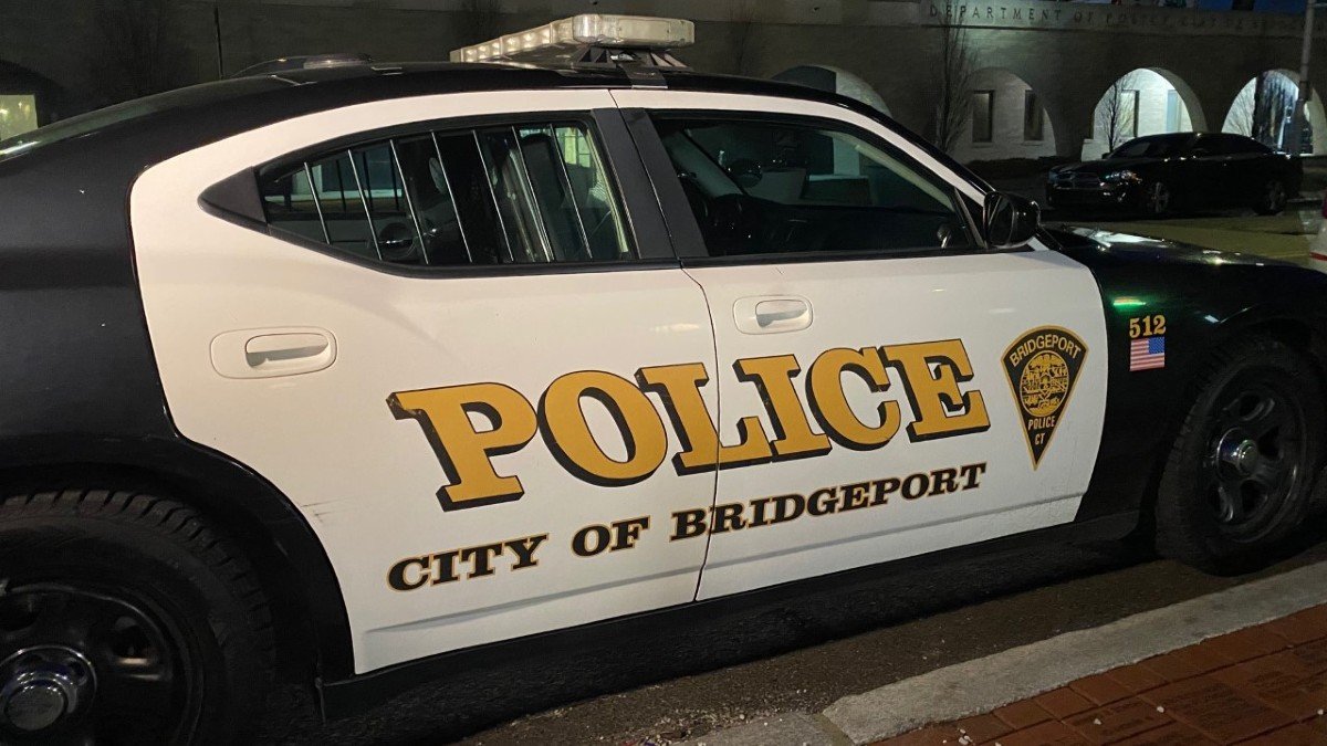 Man dead after car crash in Bridgeport, Conn. – NBC New York