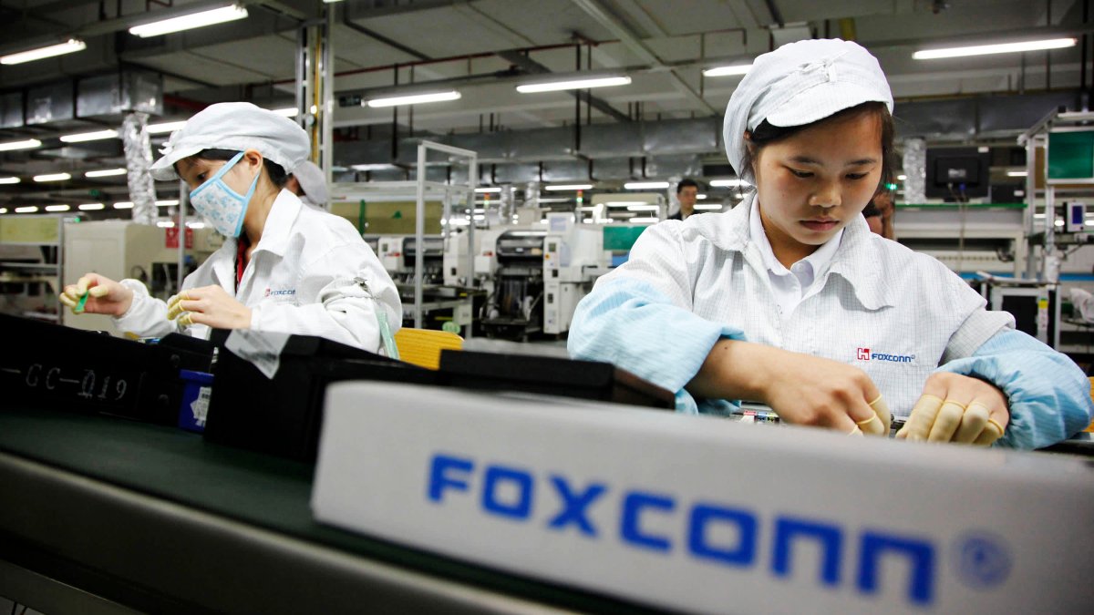 Apple Supplier Foxconn Says It Has Resumed Some Production in Shenzhen After Covid Outbreak - Vimarsana News