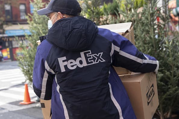 FedEx CEO Says the Company Will Make 'an Enormous Effort' Towards AV Trucks in June – NBC New York - Vimarsana News
